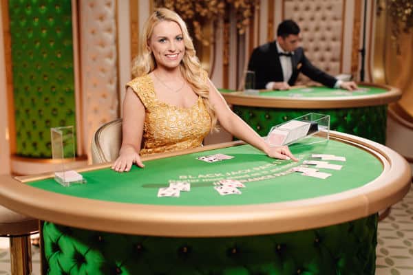 These 10 Hacks Will Make Your casinoLike A Pro