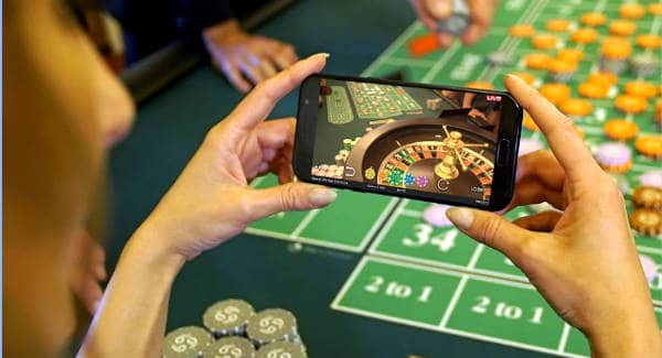 Authentic Royal Casino Roulette mobile