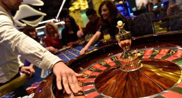 inside casino malta roulette table