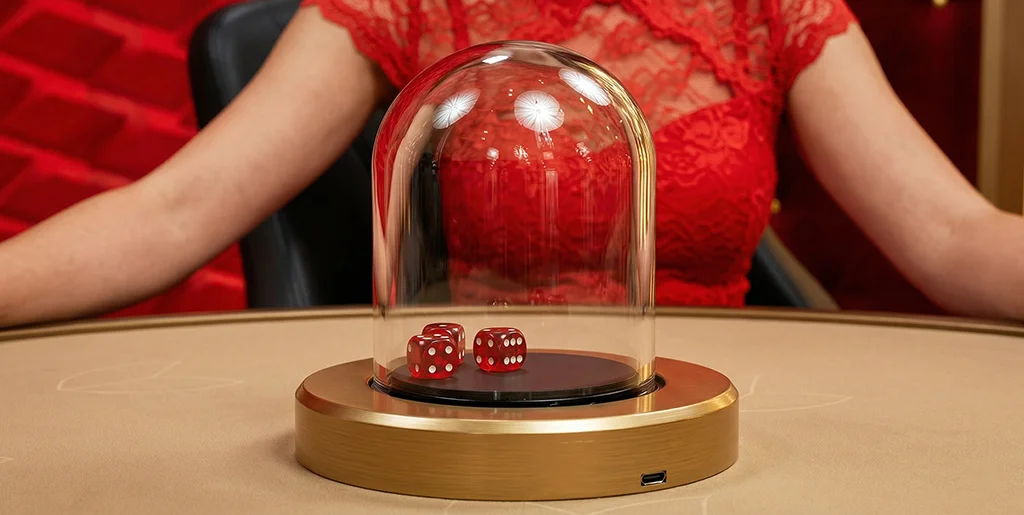Automatic dice shaker used in Pragmatic Mega Sic Bo rounds